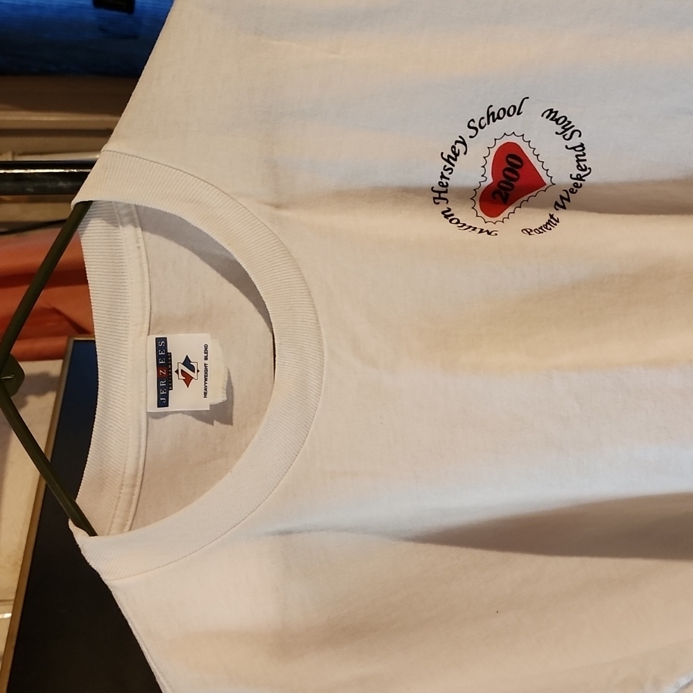 MILTON HERSHEY SCHOOL 2000-- PARENT WEEKEND SHOW. SEASONS OF LOVE TSHIRT. - Picture 1 of 7